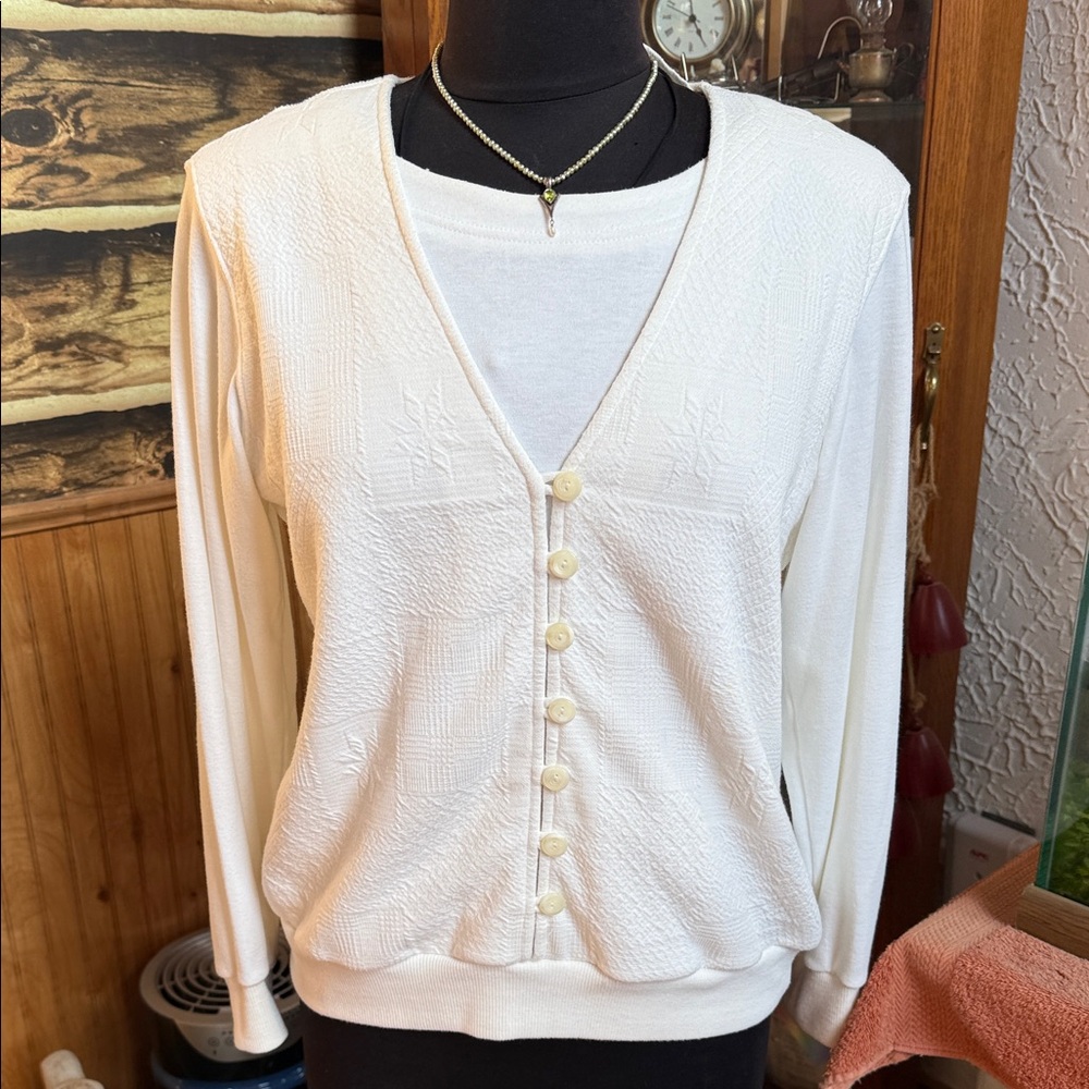 Women's White pullover long sleeve Shirt